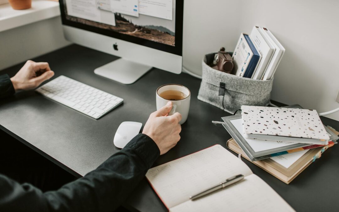 7 tâches à confier à un assistant webmarketing pour libérer vos journées
